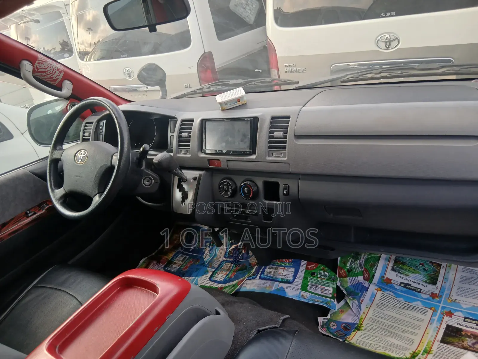 Toyota HiAce 2014 Black