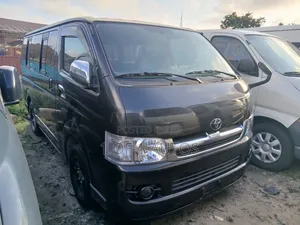 Toyota HiAce 2014 Black
