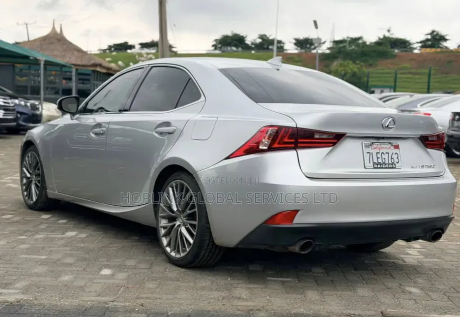 Lexus IS 2016 Silver