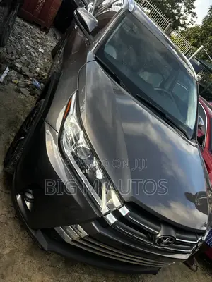 Toyota Highlander XLE V6 4x4 (3.5L 6cyl 6A) 2016 Gray