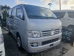 Toyota HiAce 2012 Silver