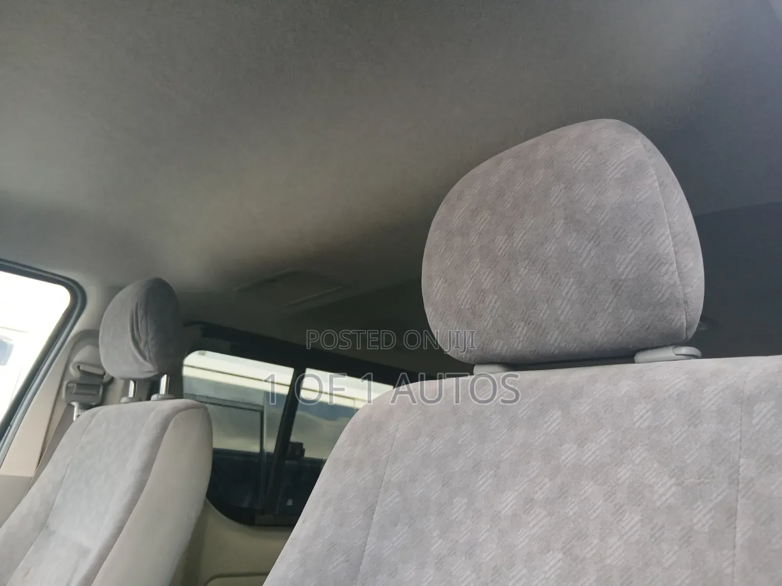 Toyota HiAce 2012 Silver