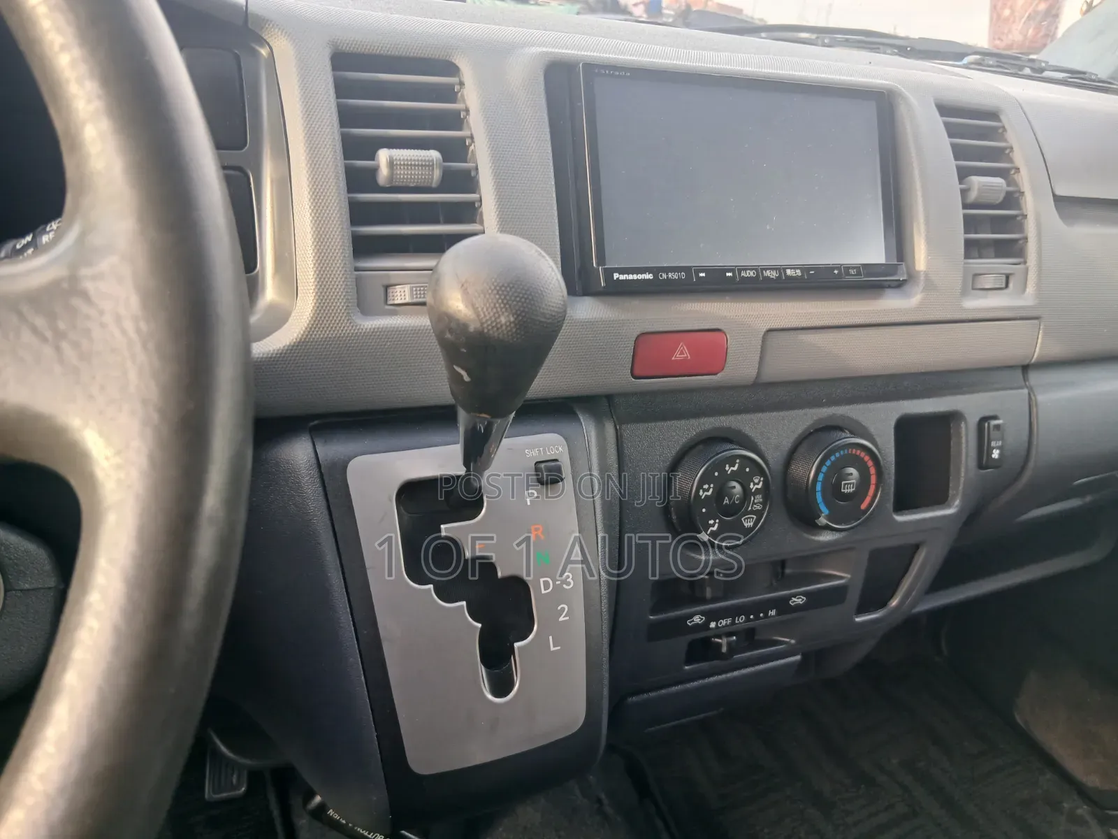 Toyota HiAce 2012 Silver