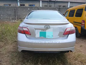 Toyota Camry 2009 Silver