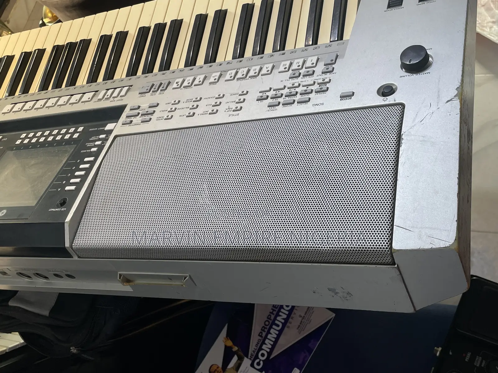 Yamaha Keyboard PSR-S710 With USB External Beats