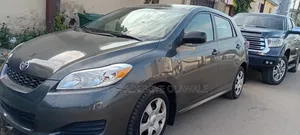 Toyota Matrix Hatchback FWD (1.8L 4cyl 5M) 2010 Gray