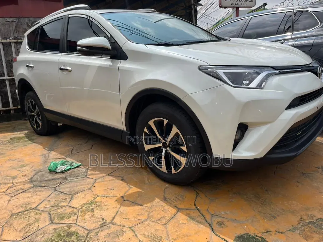 Toyota RAV4 2020 White
