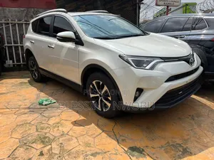 Toyota RAV4 2020 White
