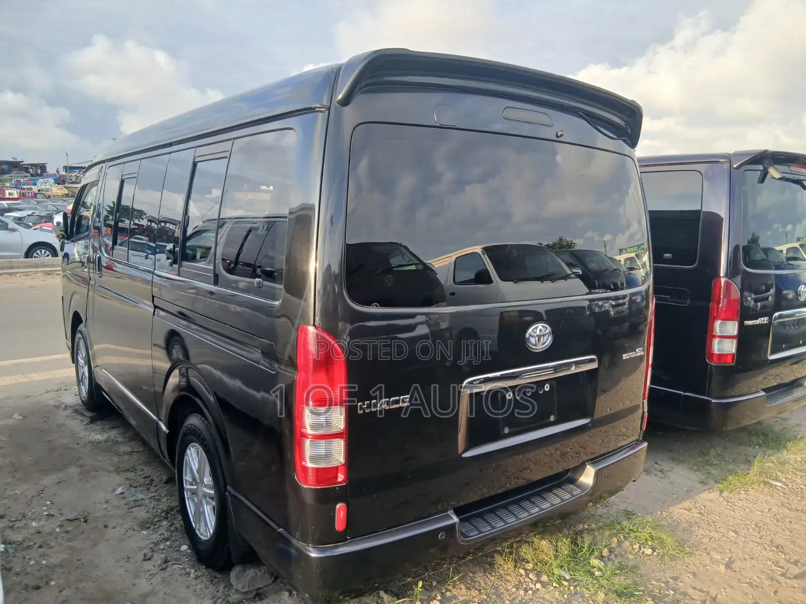 Toyota HiAce 2012 Black