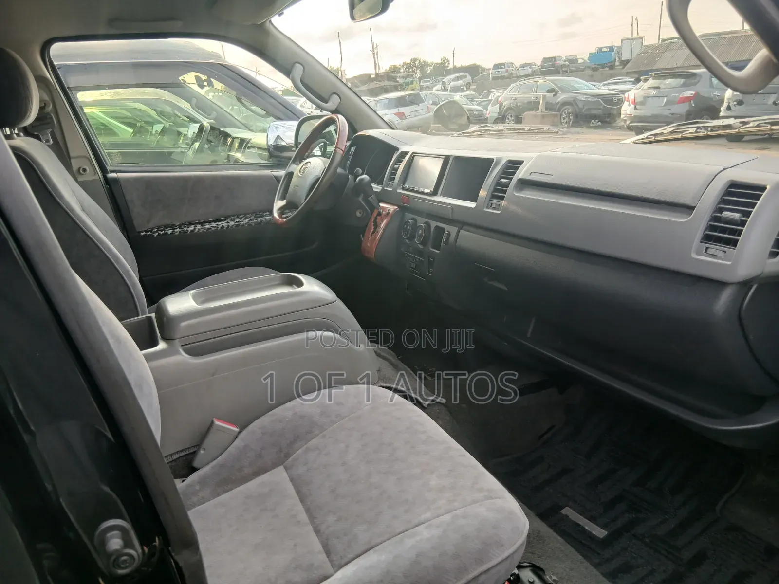 Toyota HiAce 2012 Black