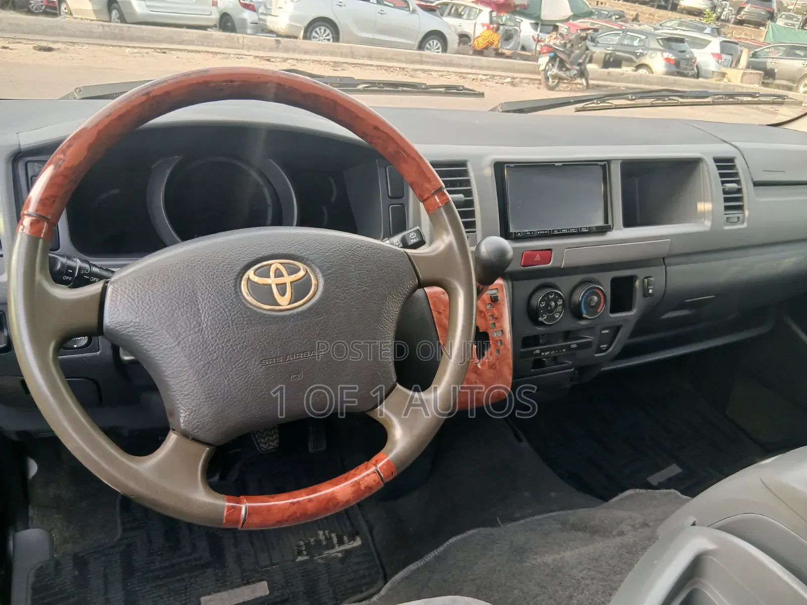 Toyota HiAce 2012 Black