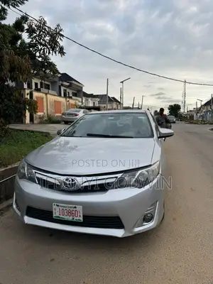 Toyota Camry 2013 Silver