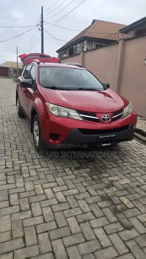 Toyota RAV4 LE 4dr SUV AWD (2.5L 4cyl 6A) 2015 Red