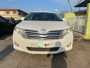 Toyota Venza V6 AWD 2010 White