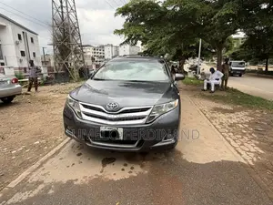 Toyota Venza AWD 2012 Gray
