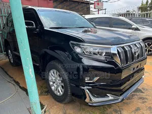 Toyota Land Cruiser Prado 2017 Black