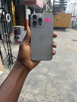 Apple iPhone 15 Pro Max 512 GB Gray