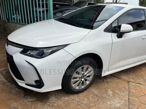 Toyota Corolla 2023 White