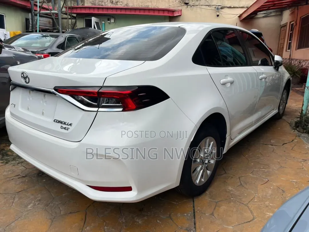 Toyota Corolla 2023 White