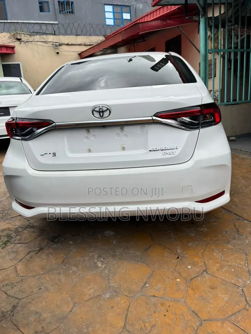 Toyota Corolla 2023 White