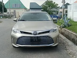 Toyota Avalon 2018 Gold