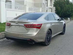 Toyota Avalon 2018 Gold