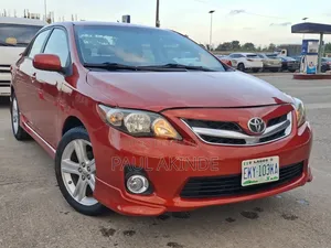 Toyota Corolla S Special Edition 4dr Sedan (1.8L 4cyl 4A) 2013 Orange