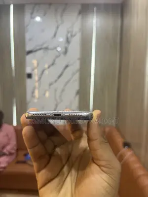 Apple iPhone X 64 GB White