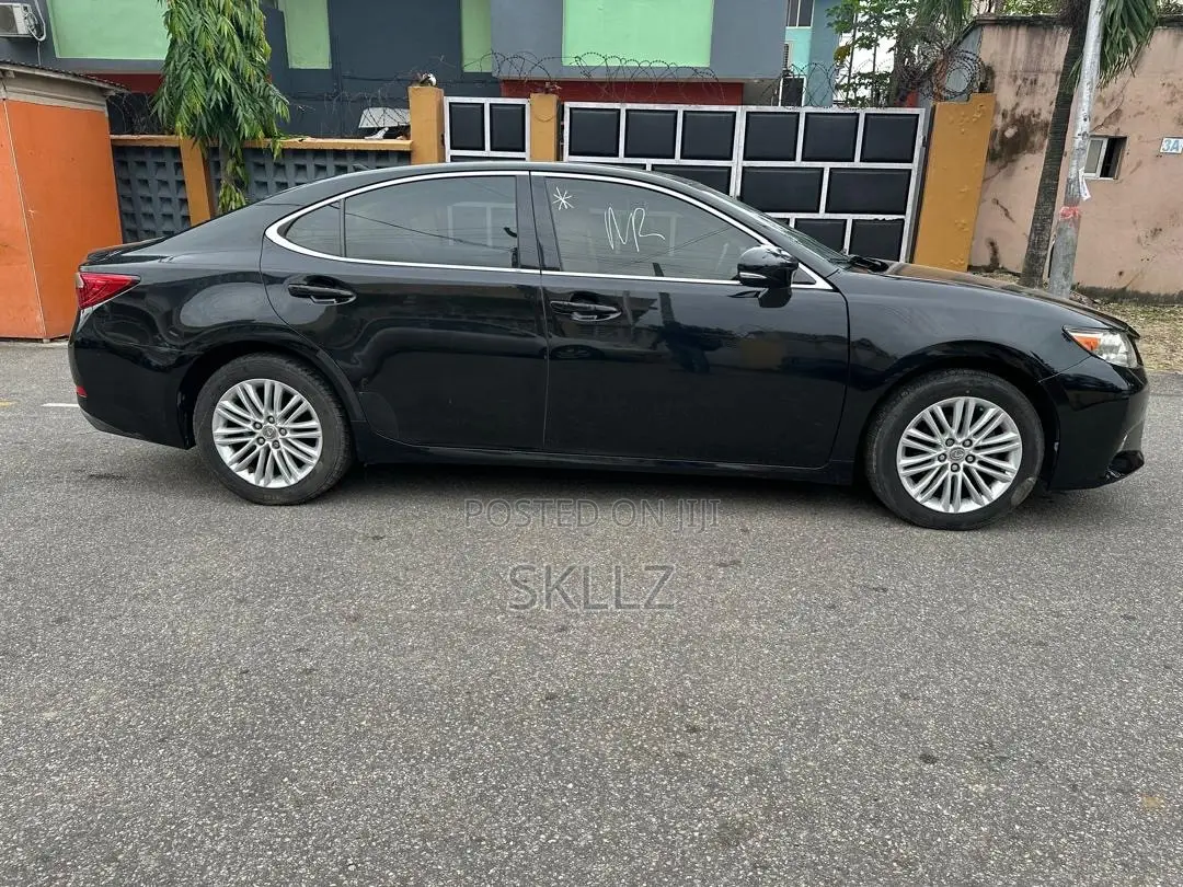 Lexus ES 2014 Black