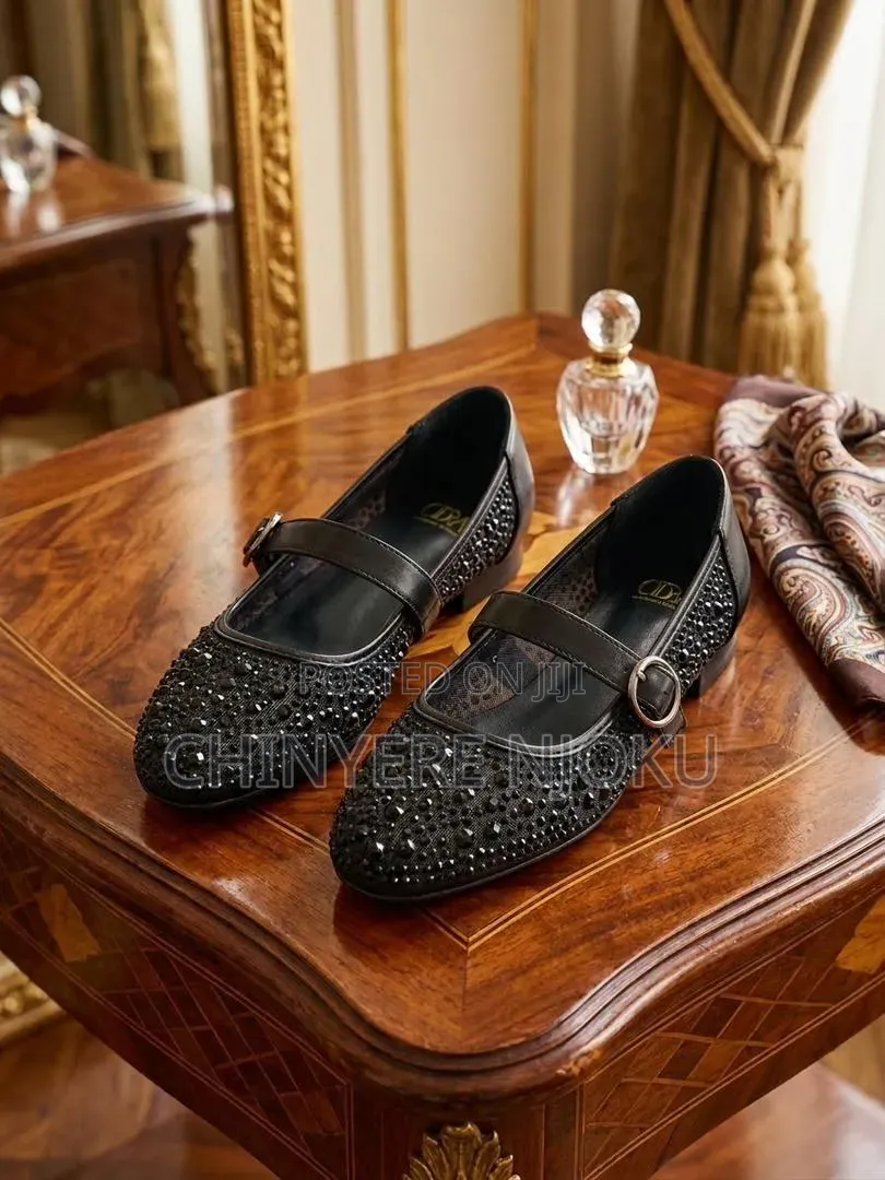 Zara Flat Shoes for Ladies