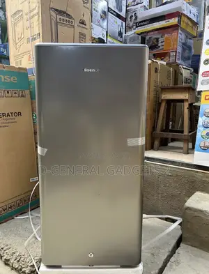 Hisense 150L Refrigerator With Top Freezer