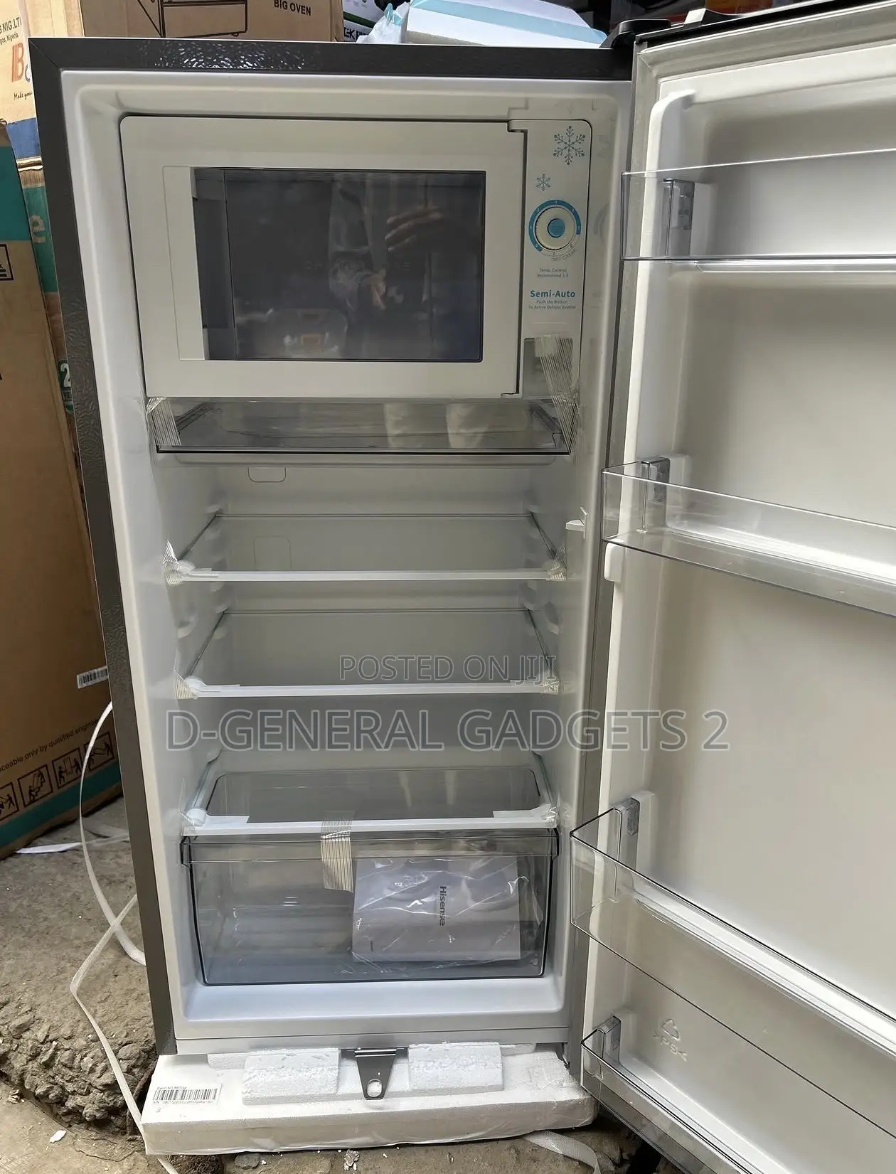 Hisense 150L Refrigerator With Top Freezer