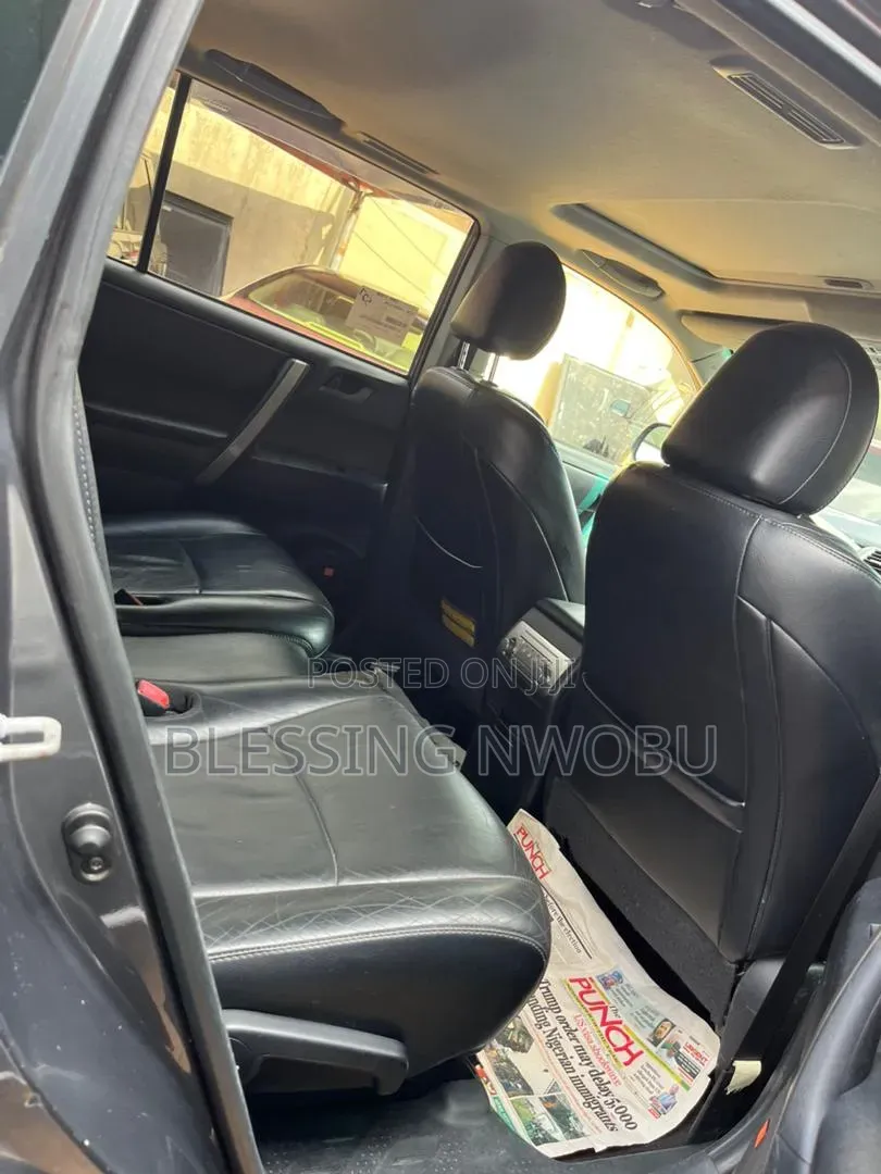 Toyota Highlander 2012 Gray