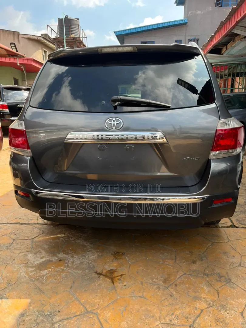 Toyota Highlander 2012 Gray