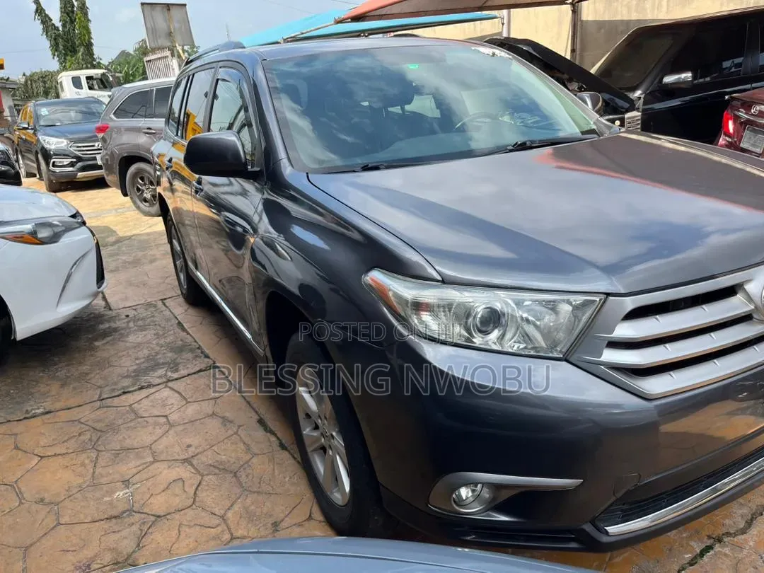 Toyota Highlander 2012 Gray