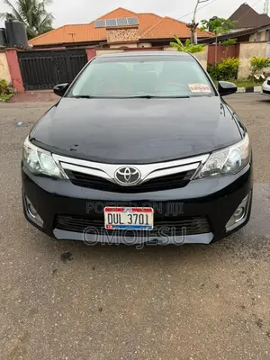 Toyota Camry XLE 4dr Sedan (2.5L 4cyl 6A) 2013 Black