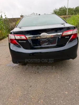 Toyota Camry XLE 4dr Sedan (2.5L 4cyl 6A) 2013 Black