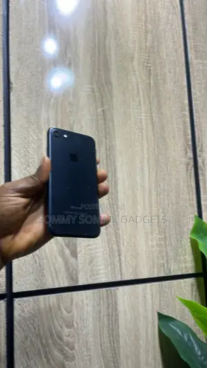 Apple iPhone 7 32 GB