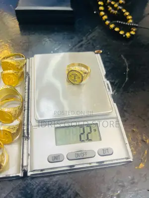 18 Karat Original Gold Ring  Each One Is 185k Per Gram