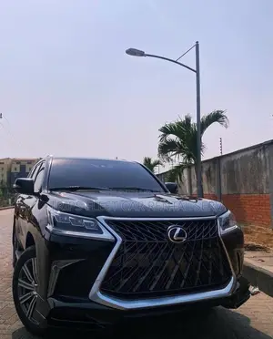 LX570 Available for Rent