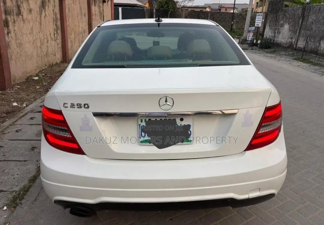 Mercedes-Benz C250 2012 White