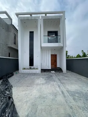 5bdrm Duplex in Private Estate Ajah for sale