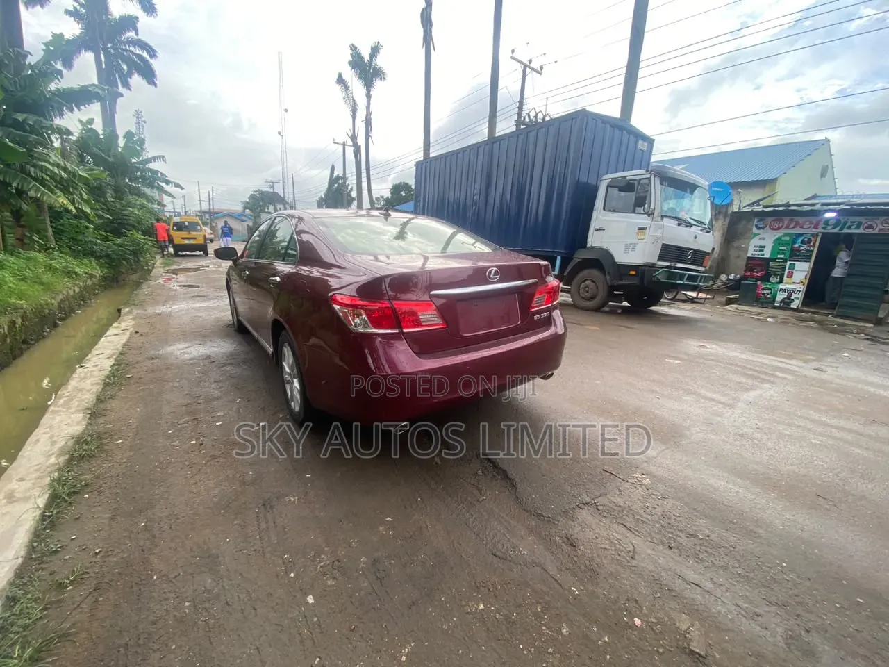 Lexus ES 2012 Red