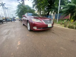 Lexus ES 2012 Red