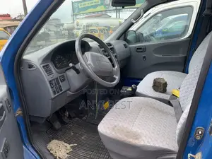 Toyota HiAce 2006 Blue