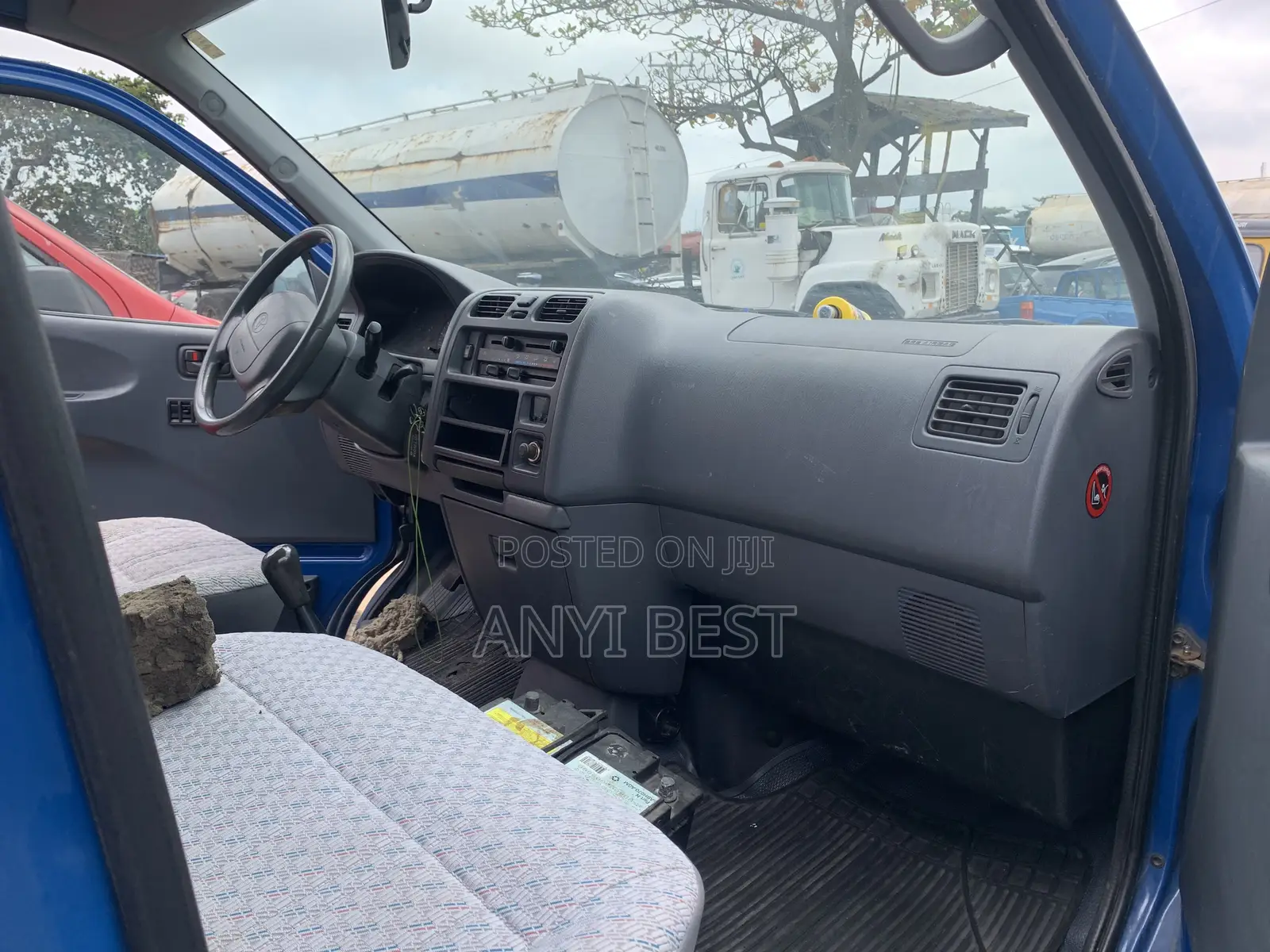 Toyota HiAce 2006 Blue