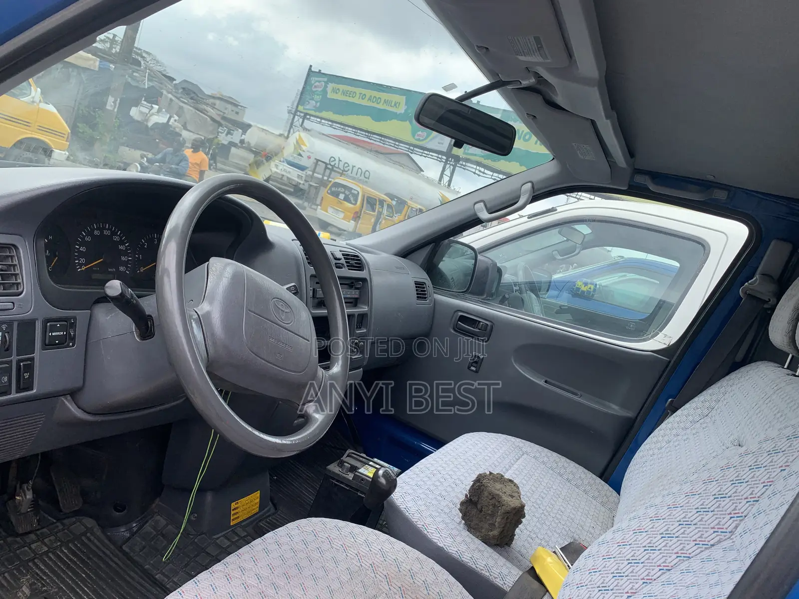 Toyota HiAce 2006 Blue
