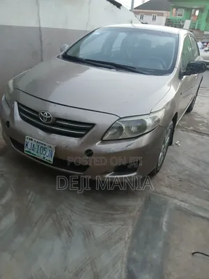 Toyota Corolla 2010 Gray