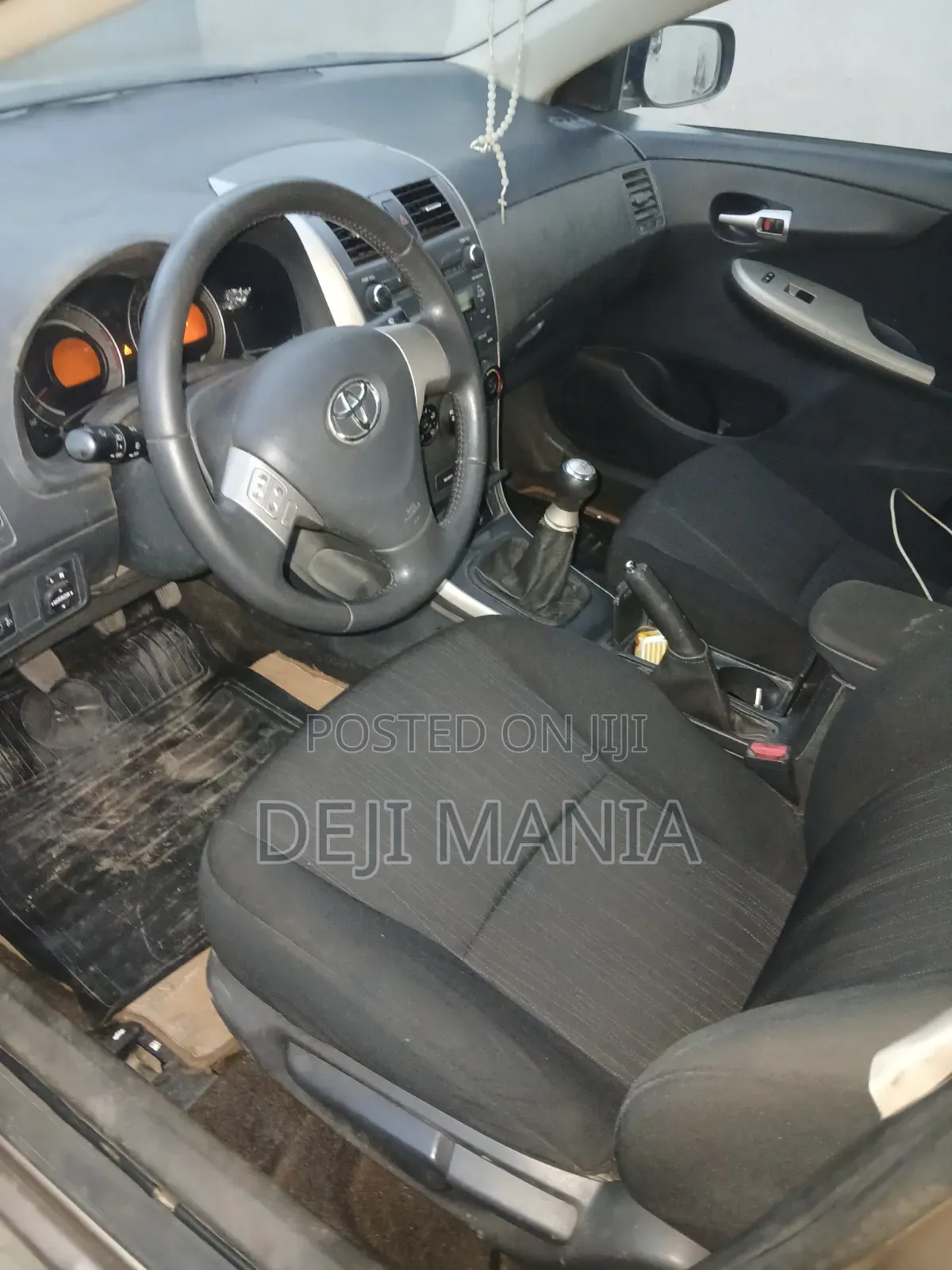 Toyota Corolla 2010 Gray