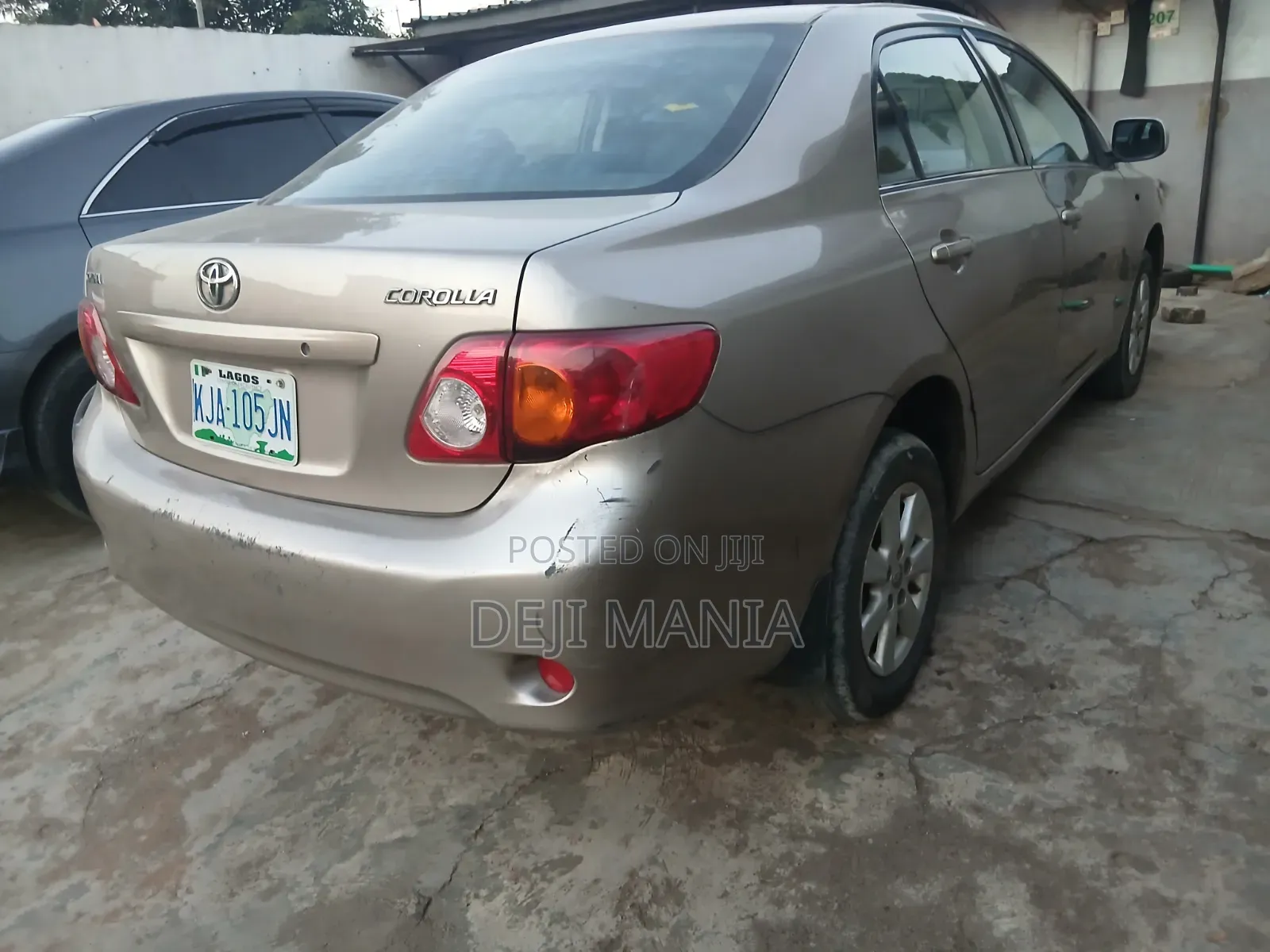 Toyota Corolla 2010 Gray